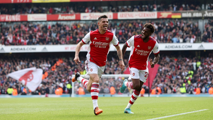 Sau vòng 34 Ngoại hạng Anh: Arsenal khiến MU sắp tan mộng tốp 4